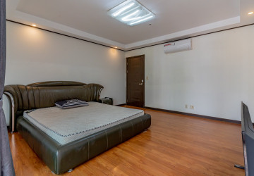 12nd Floor 3 Bedroom Condo For Sale - De Castle Royal, BKK1, Phnom Penh thumbnail