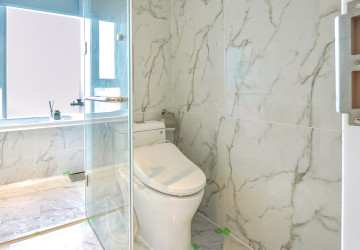 20th Floor 2 Bedroom Condo For Sale - J Tower 2, BKK1, Phnom Penh thumbnail