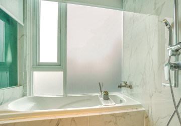 20th Floor 2 Bedroom Condo For Sale - J Tower 2, BKK1, Phnom Penh thumbnail