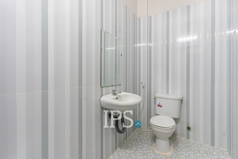 16 Bedroom Shophouse For Sale - Chroy Changvar, Phnom Penh - Image 17