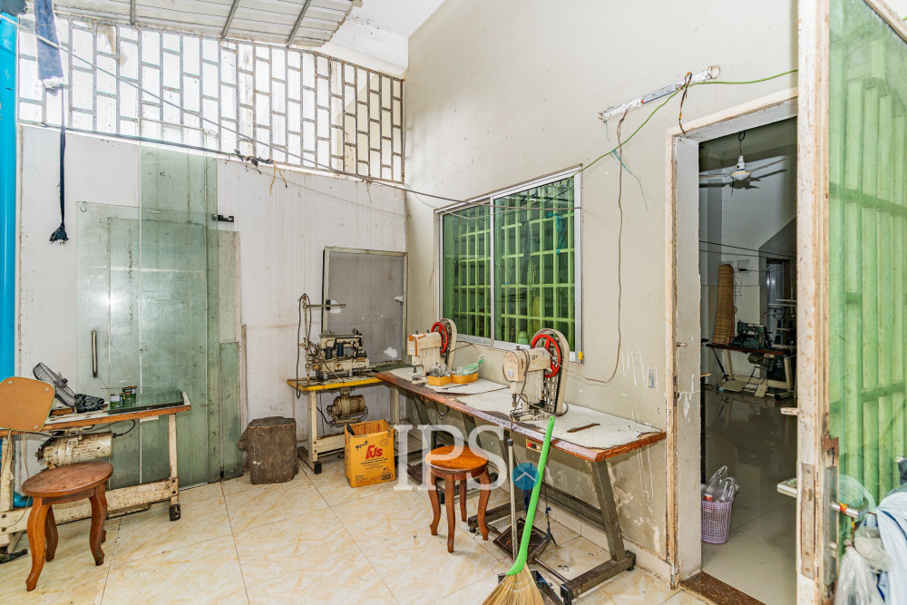 16 Bedroom Shophouse For Sale - Chroy Changvar, Phnom Penh - Image 28