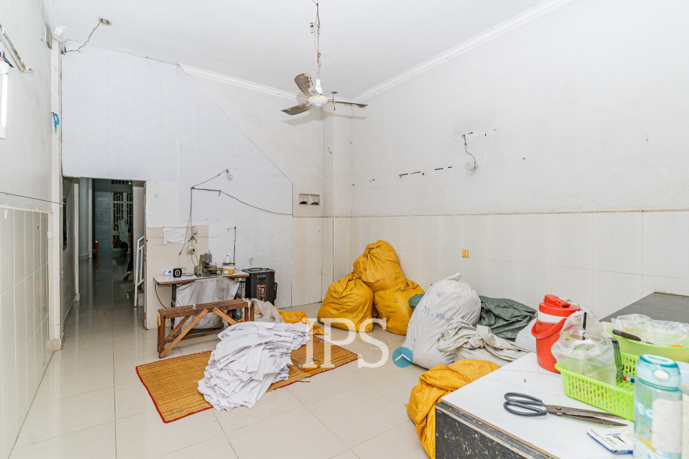 16 Bedroom Shophouse For Sale - Chroy Changvar, Phnom Penh - Image 8