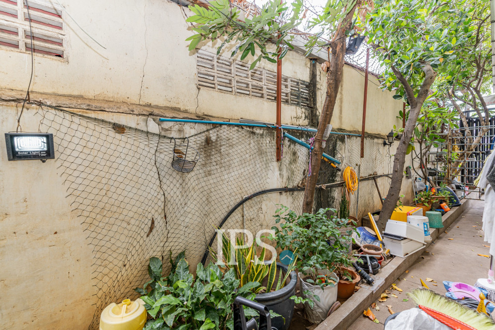 16 Bedroom Shophouse For Sale - Chroy Changvar, Phnom Penh - Image 29