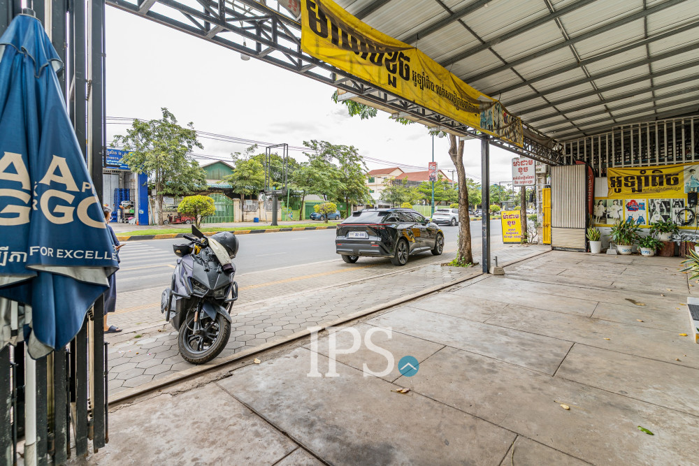 16 Bedroom Shophouse For Sale - Chroy Changvar, Phnom Penh - Image 30