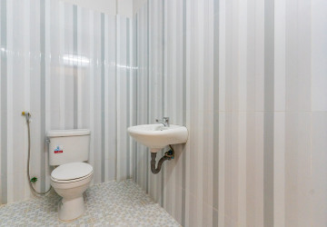 4 Bedroom Shophouse For Sale - Chroy Changvar, Phnom Penh thumbnail