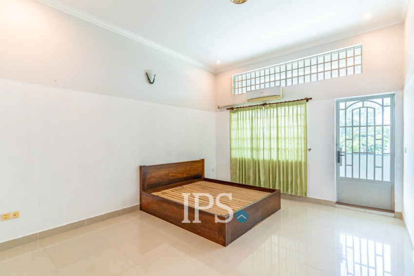 4 Bedroom Shophouse For Sale - Chroy Changvar, Phnom Penh