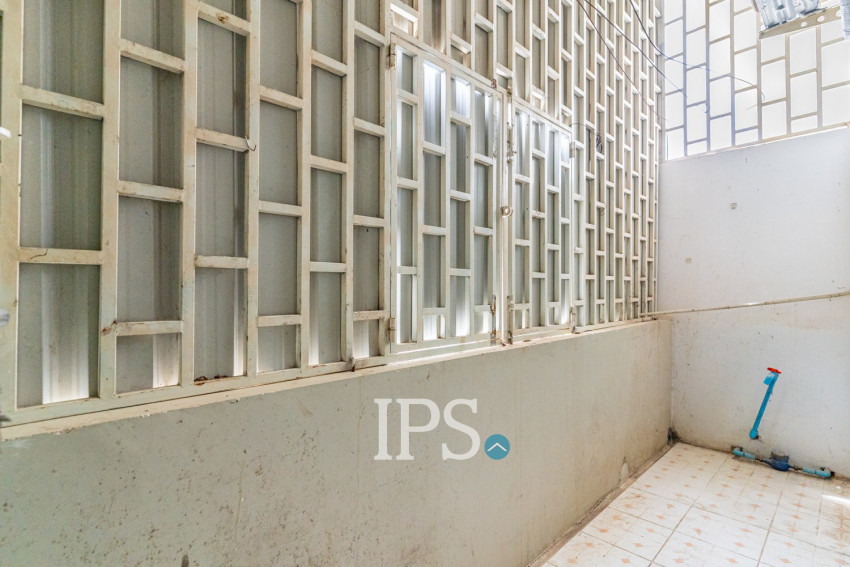 4 Bedroom Shophouse For Sale - Chroy Changvar, Phnom Penh