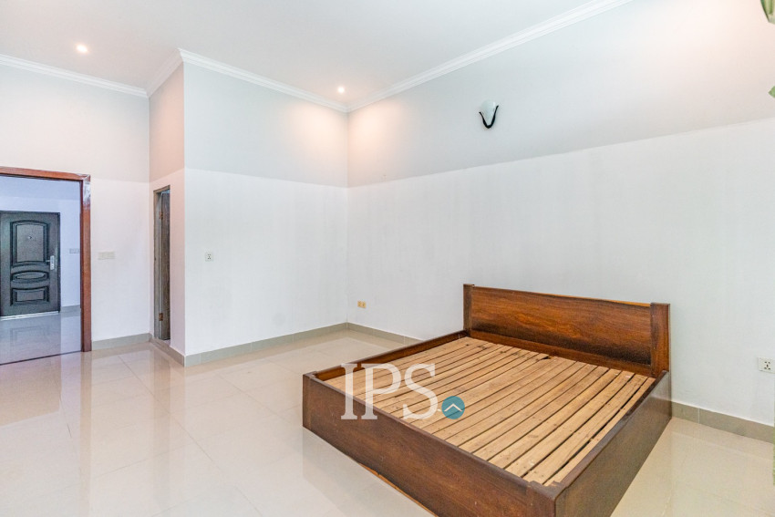 4 Bedroom Shophouse For Sale - Chroy Changvar, Phnom Penh