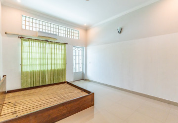 4 Bedroom Shophouse For Sale - Chroy Changvar, Phnom Penh thumbnail