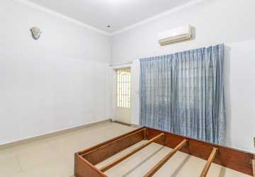 4 Bedroom Shophouse For Sale - Chroy Changvar, Phnom Penh thumbnail
