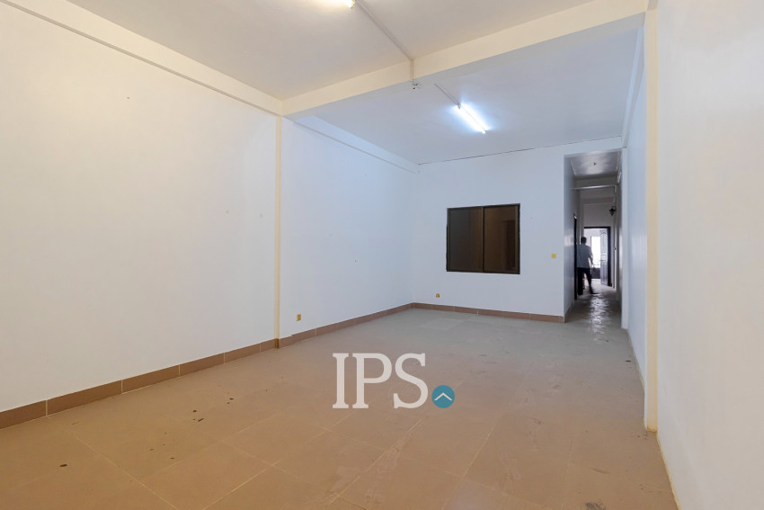 4 Bedroom Shophouse For Rent - Svay Dangkum, Siem Reap