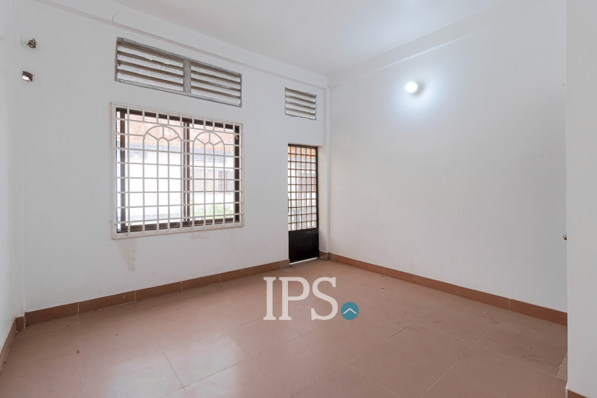 4 Bedroom Shophouse For Rent - Svay Dangkum, Siem Reap