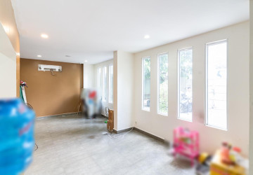 10 Room Commercial Villa For Rent - BKK1, Phnom Penh thumbnail