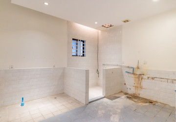 10 Room Commercial Villa For Rent - BKK1, Phnom Penh thumbnail