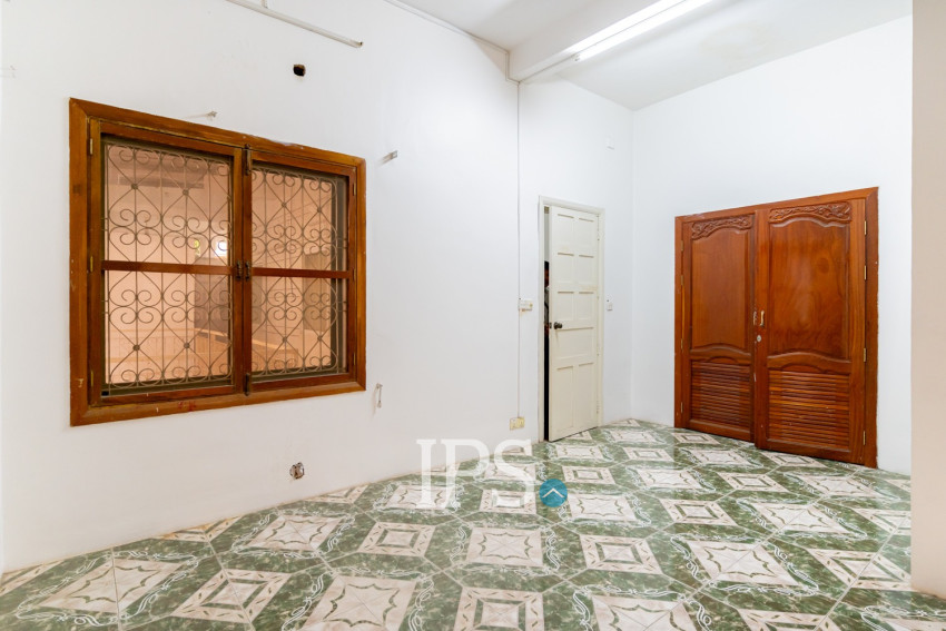 10 Room Commercial Villa For Rent - BKK1, Phnom Penh