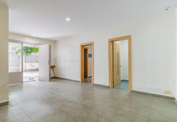 10 Room Commercial Villa For Rent - BKK1, Phnom Penh thumbnail