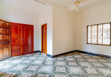 10 Room Commercial Villa For Rent - BKK1, Phnom Penh thumbnail