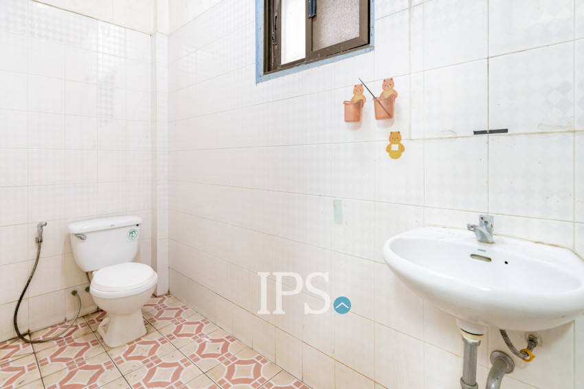 10 Room Commercial Villa For Rent - BKK1, Phnom Penh