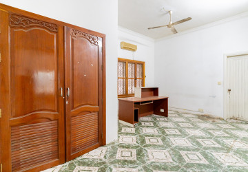 10 Room Commercial Villa For Rent - BKK1, Phnom Penh thumbnail