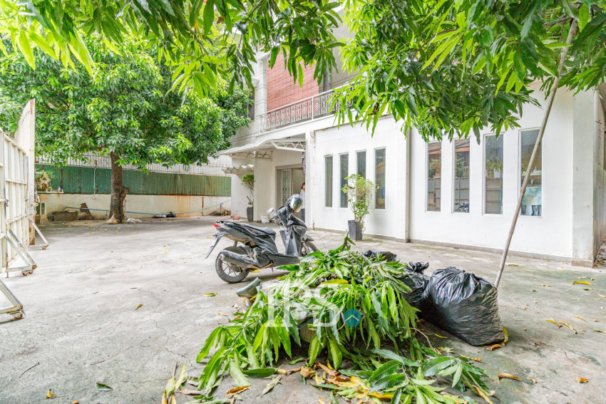 10 Room Commercial Villa For Rent - BKK1, Phnom Penh
