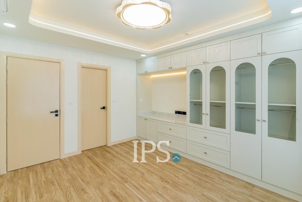 3 Bedroom Condo For Rent- De Castle Royal, BKK1, Phnom Penh - Image 21 3 Bedroom Condo For Rent- De Castle Royal, BKK1, Phnom Penh - Image 21