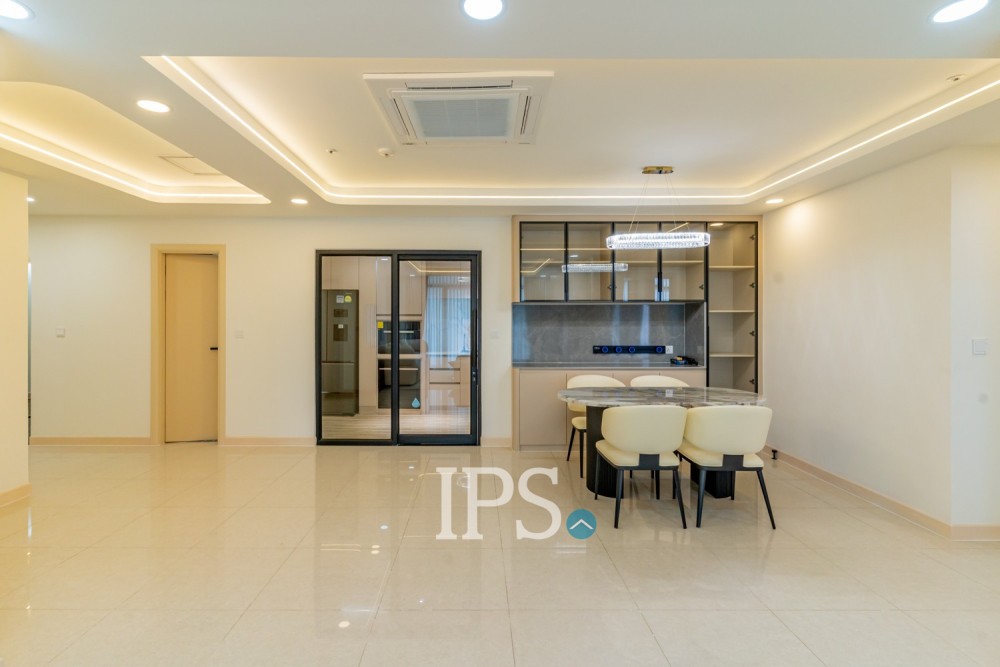3 Bedroom Condo For Rent- De Castle Royal, BKK1, Phnom Penh - Image 12 3 Bedroom Condo For Rent- De Castle Royal, BKK1, Phnom Penh - Image 12