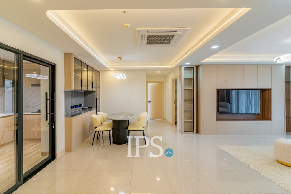 3 Bedroom Condo For Rent- De Castle Royal, BKK1, Phnom Penh - Image 9 3 Bedroom Condo For Rent- De Castle Royal, BKK1, Phnom Penh - Image 9