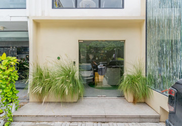 156 Sqm Retail Space For Rent - BKK1, Phnom Penh thumbnail