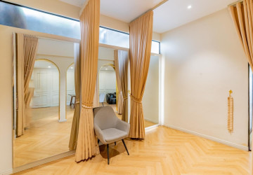 156 Sqm Retail Space For Rent - BKK1, Phnom Penh thumbnail