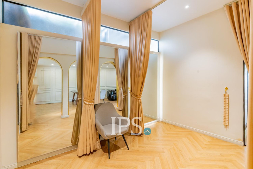 156 Sqm Retail Space For Rent - BKK1, Phnom Penh