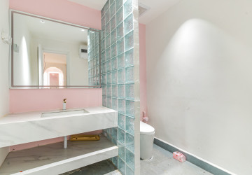 156 Sqm Retail Space For Rent - BKK1, Phnom Penh thumbnail