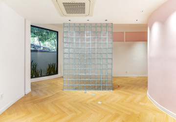 156 Sqm Retail Space For Rent - BKK1, Phnom Penh thumbnail