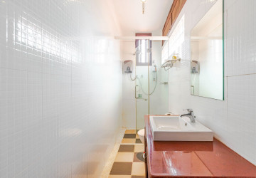 7 Bedroom Compound Villa For Rent - Sala Kamreuk, Siem Reap thumbnail