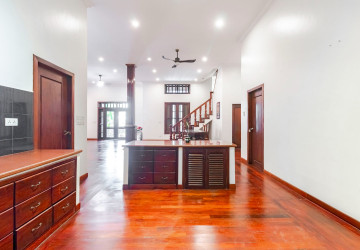 7 Bedroom Compound Villa For Rent - Sala Kamreuk, Siem Reap thumbnail