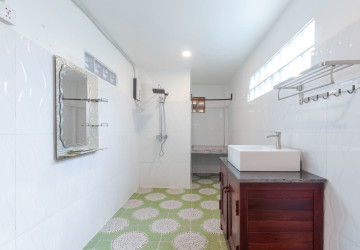 7 Bedroom Compound Villa For Rent - Sala Kamreuk, Siem Reap thumbnail