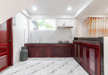 7 Bedroom Compound Villa For Rent - Sala Kamreuk, Siem Reap thumbnail