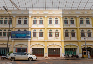 8 Bedroom Flat For Rent - Borey Arcade, Svay Dangkum, Siem Reap thumbnail
