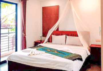 17 Bedroom Hotel  3 Unit Apartment For Rent - Svay Dangkum, Siem Reap thumbnail