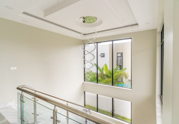 4 Bedroom Villa For Sale - Borey Williams Angkor Chey, Snaor, Phnom Penh thumbnail