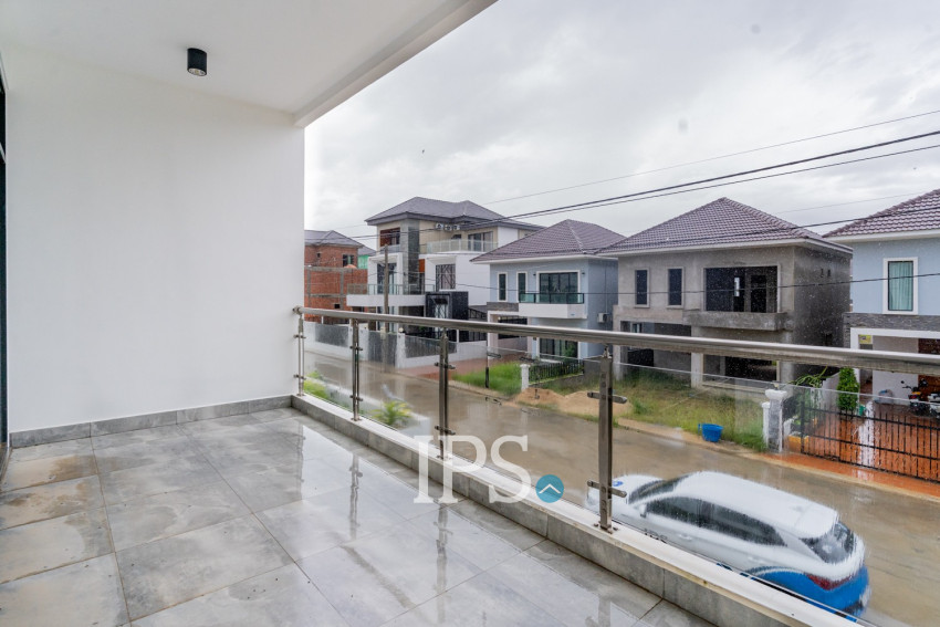 4 Bedroom Villa For Sale - Borey Williams Angkor Chey, Snaor, Phnom Penh