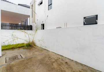 4 Bedroom Villa For Sale - Borey Williams Angkor Chey, Snaor, Phnom Penh thumbnail