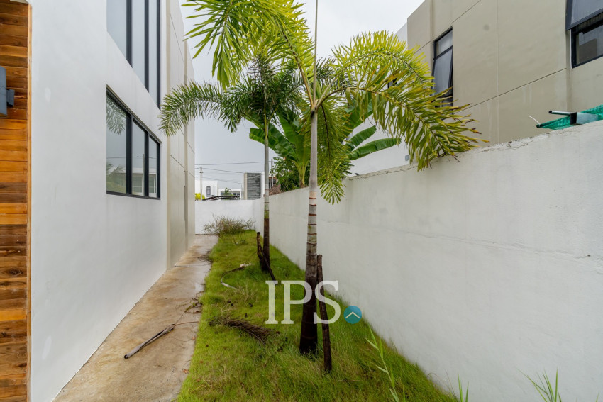 4 Bedroom Villa For Sale - Borey Williams Angkor Chey, Snaor, Phnom Penh