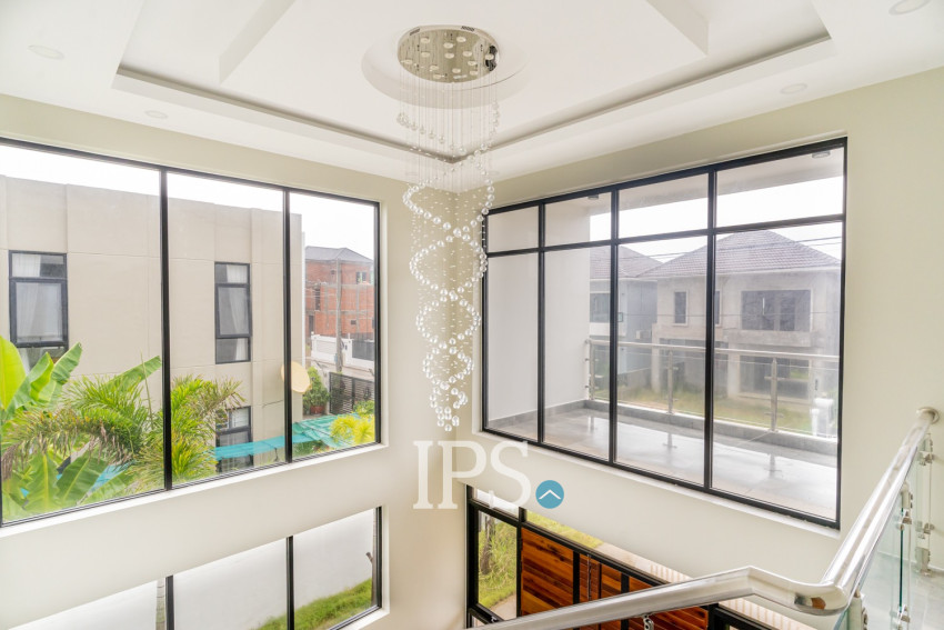 4 Bedroom Villa For Sale - Borey Williams Angkor Chey, Snaor, Phnom Penh