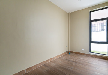 4 Bedroom Villa For Sale - Borey Williams Angkor Chey, Snaor, Phnom Penh thumbnail