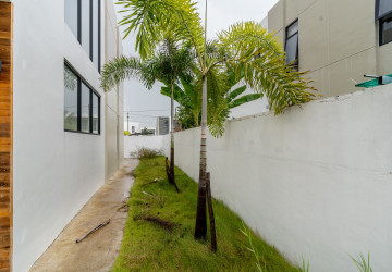 4 Bedroom Villa For Sale - Borey Williams Angkor Chey, Snaor, Phnom Penh thumbnail