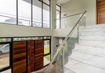 4 Bedroom Villa For Sale - Borey Williams Angkor Chey, Snaor, Phnom Penh thumbnail