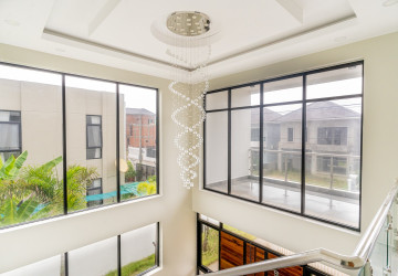 4 Bedroom Villa For Sale - Borey Williams Angkor Chey, Snaor, Phnom Penh thumbnail