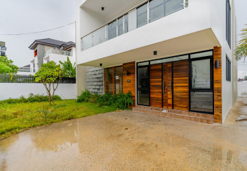 4 Bedroom Villa For Sale - Borey Williams Angkor Chey, Snaor, Phnom Penh thumbnail