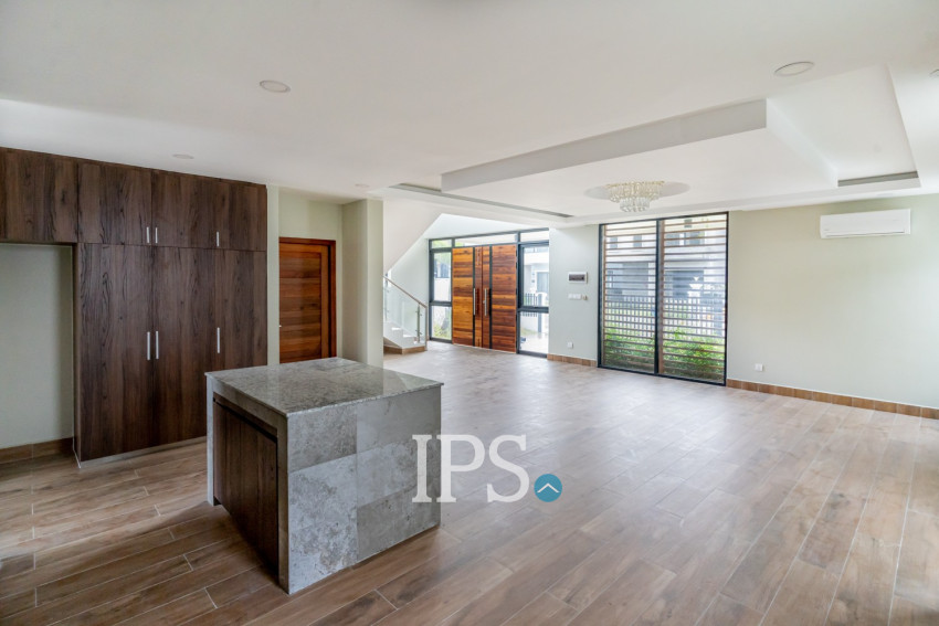 4 Bedroom Villa For Sale - Borey Williams Angkor Chey, Snaor, Phnom Penh