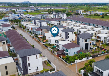 4 Bedroom Villa For Sale - Borey Williams Angkor Chey, Snaor, Phnom Penh thumbnail